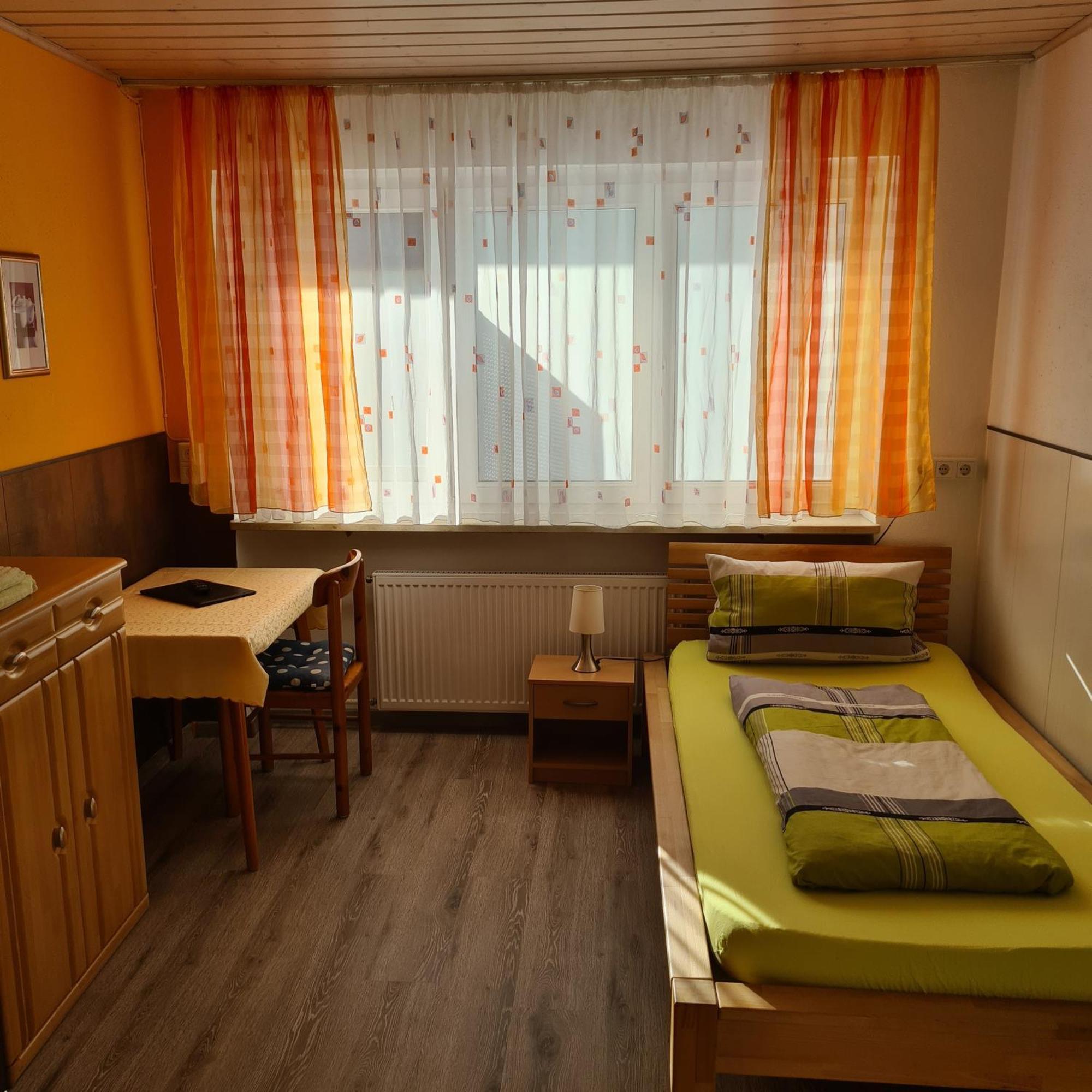 Pension Wolkenstein Langenbruck Extérieur photo